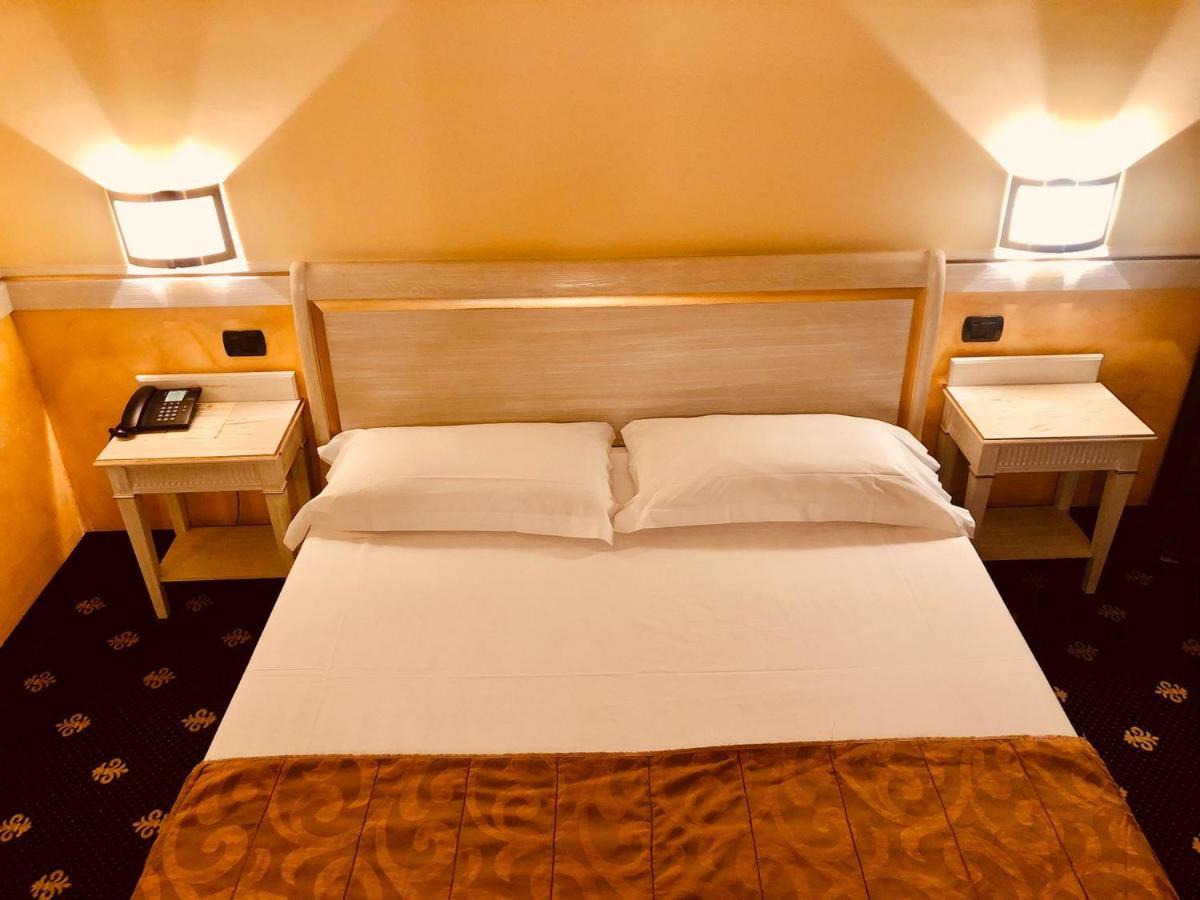 Hotel Malpensa Inn Aereoporto Tornavento  ภายนอก รูปภาพ