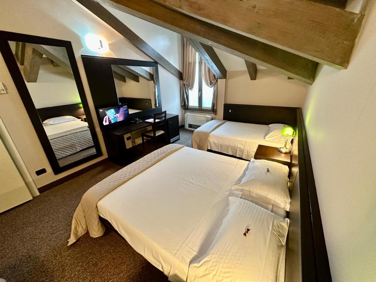 Hotel Malpensa Inn Aereoporto Tornavento  ภายนอก รูปภาพ