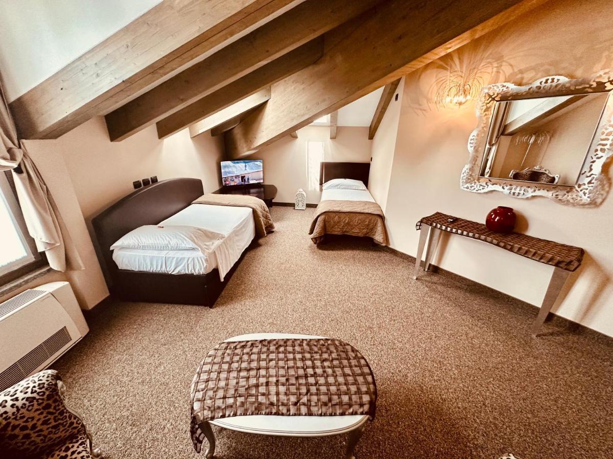 Hotel Malpensa Inn Aereoporto Tornavento  ภายนอก รูปภาพ