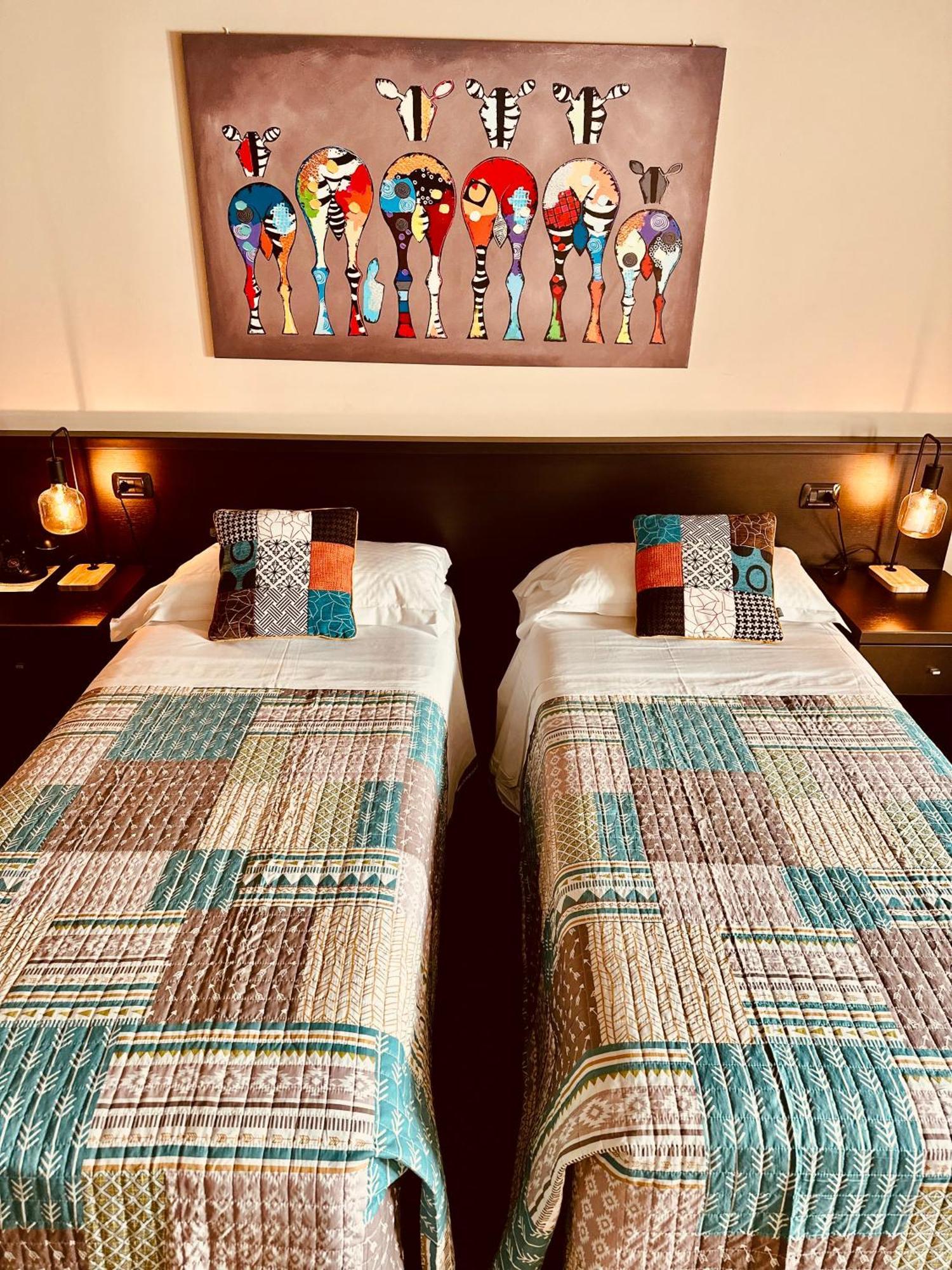 Hotel Malpensa Inn Aereoporto Tornavento  ภายนอก รูปภาพ