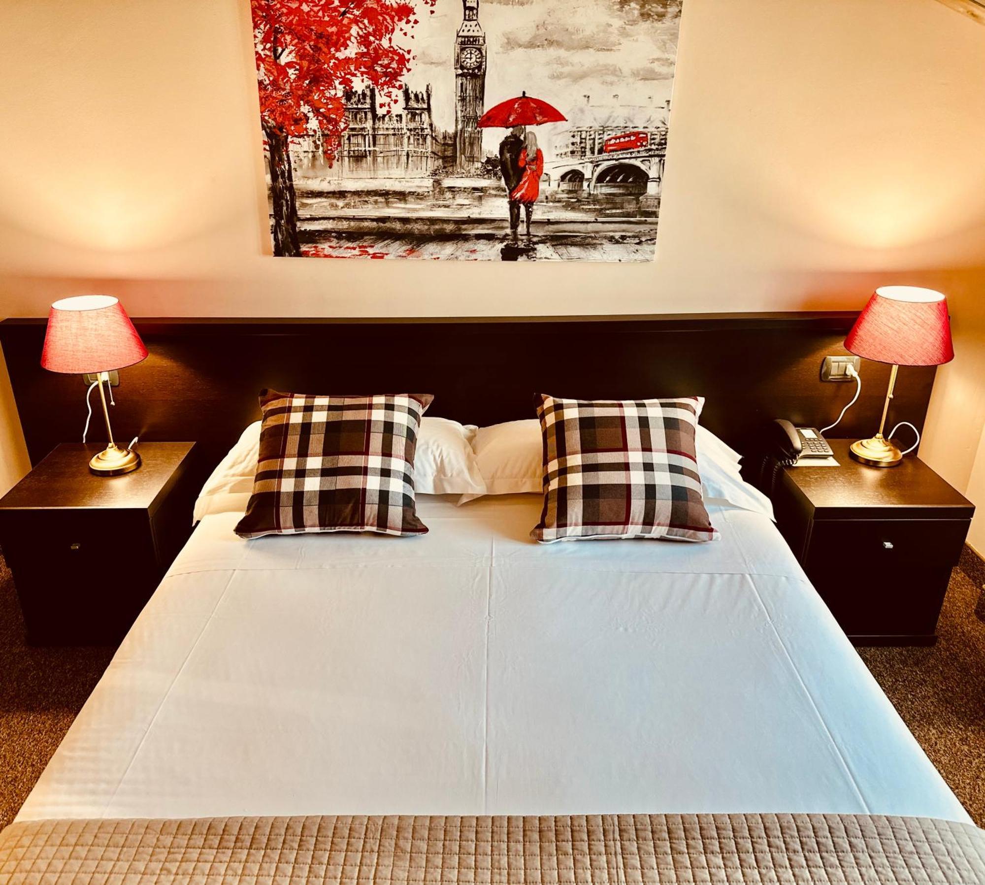 Hotel Malpensa Inn Aereoporto Tornavento  ภายนอก รูปภาพ