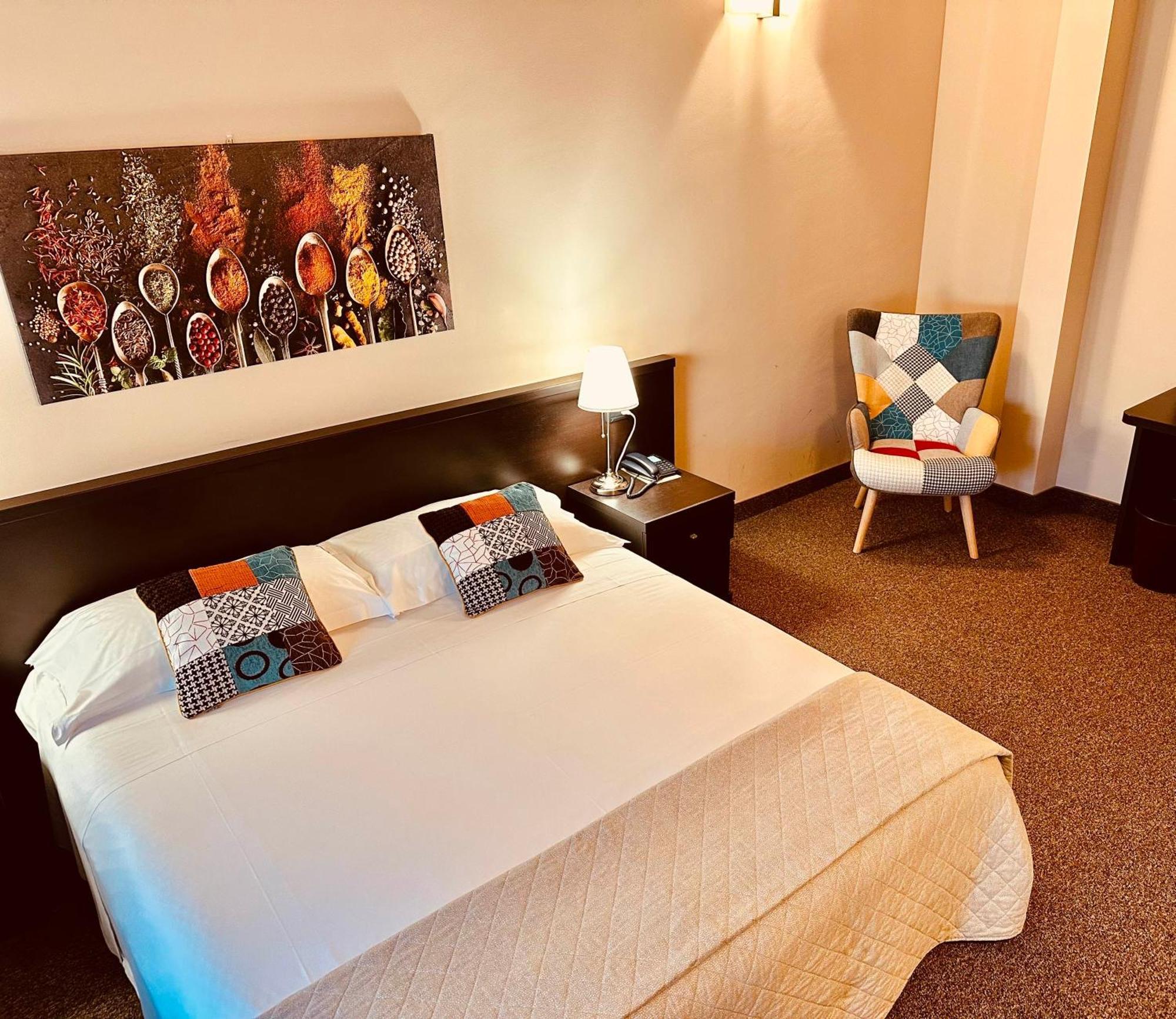 Hotel Malpensa Inn Aereoporto Tornavento  ภายนอก รูปภาพ